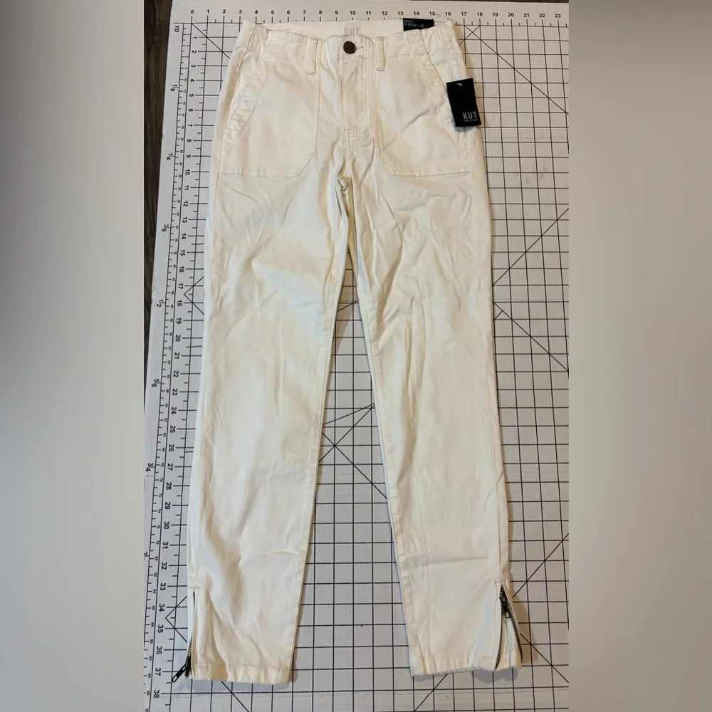 NWT Kut From The Kloth Women’s Size 0 Off-White Ankle Straight Leg Pants